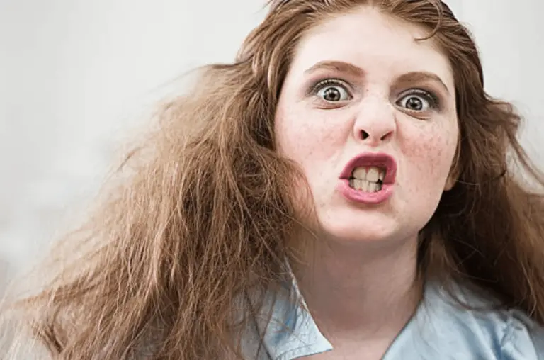 8 Reasons Why Your Teenage Daughter Is So Mean To You 